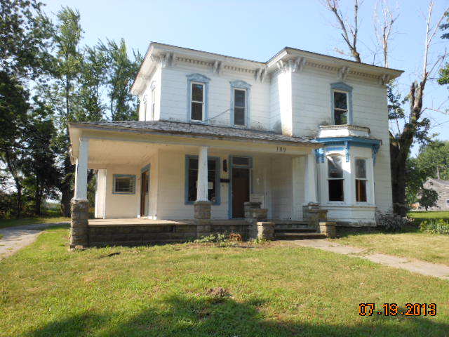 109 College Street, Ligonier, IN 46767 