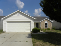 3080 Lakestream Dr, Columbus, IN 47201 