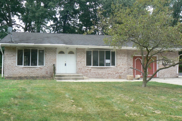 128 Fraser Ln, Hobart, IN 46342 