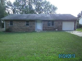 12422 S Hillview Way, Columbus, IN 47201 