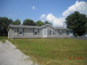 130 E Oak Dr, Salem, IN 47167 