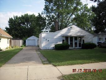 128 E Leyte Ave, Mishawaka, IN 46545 
