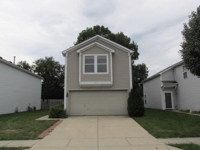 305 Kimbrough Dr, Greenwood, IN 46143 