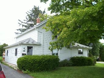 218 Clingerman Ave, Churubusco, IN 46723 