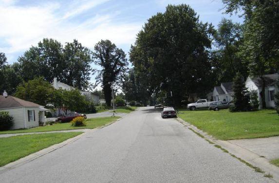 8 Center St, Jeffersonville, IN 47130 