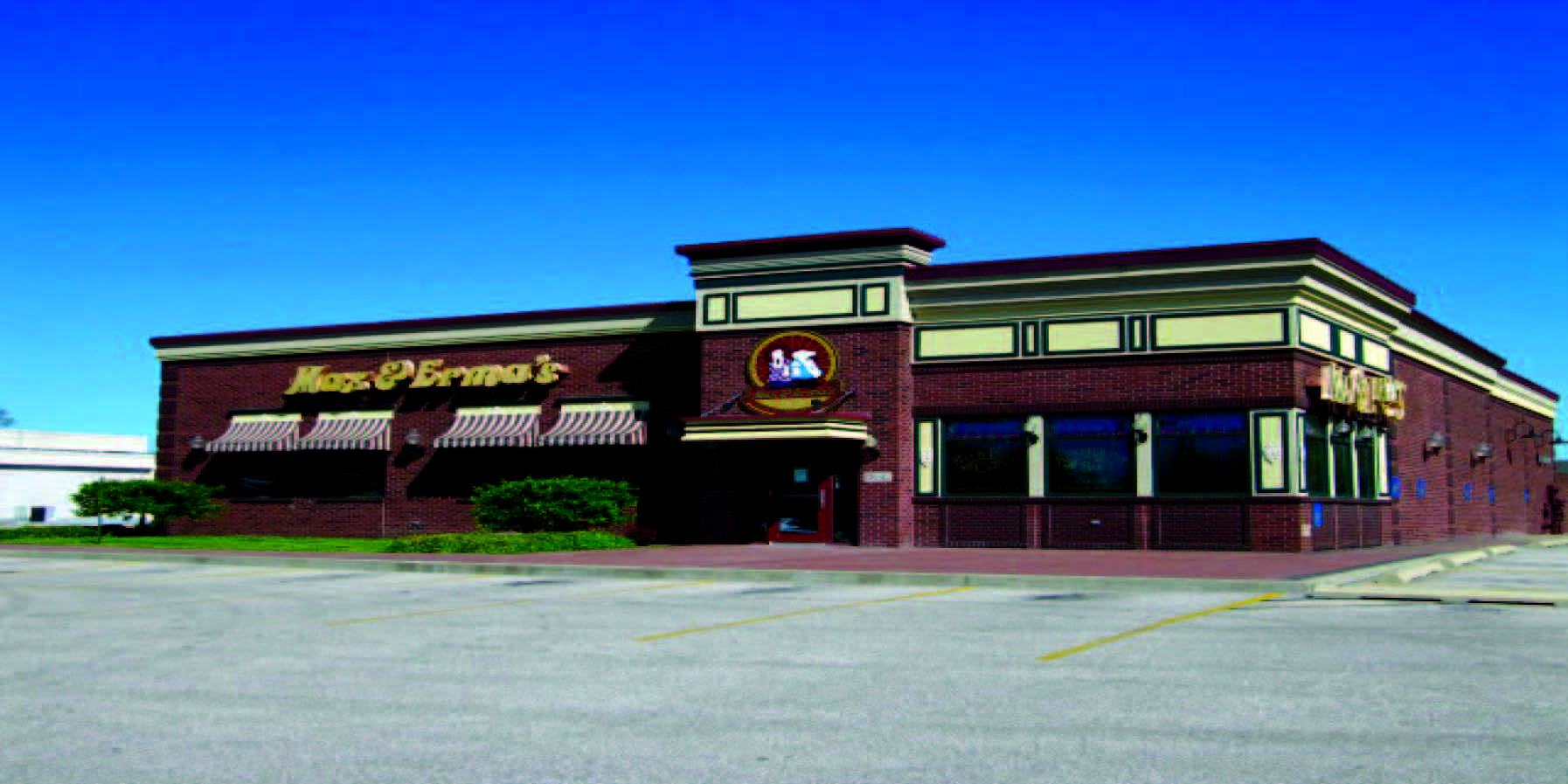 E Tipton Street, Seymour, IN 47274 