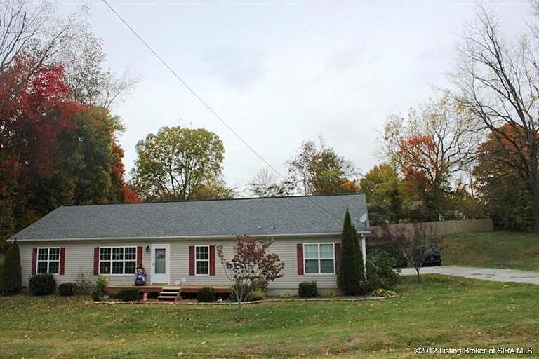 Thompson St, Charlestown, IN 47111 