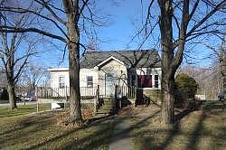 Highway, Highland, IN 46322 