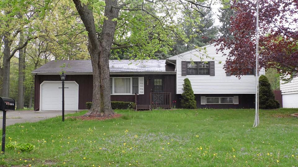 18Th, Chesterton, IN 46304 