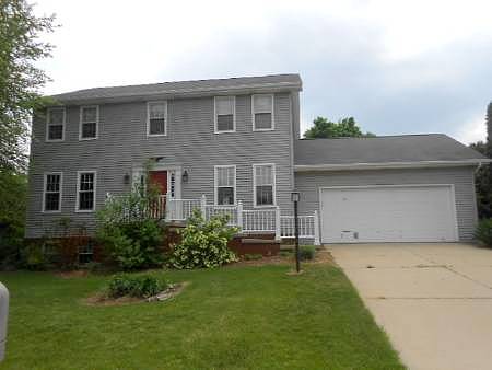 Hunters Gln, La Porte, IN 46350 