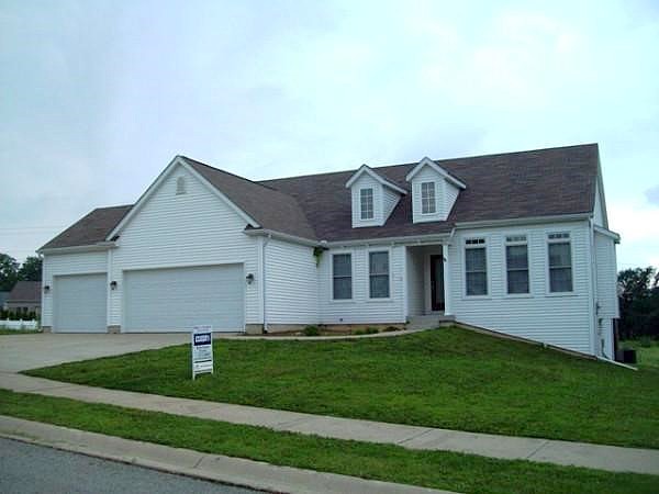 Slater, South Bend, IN 46614 