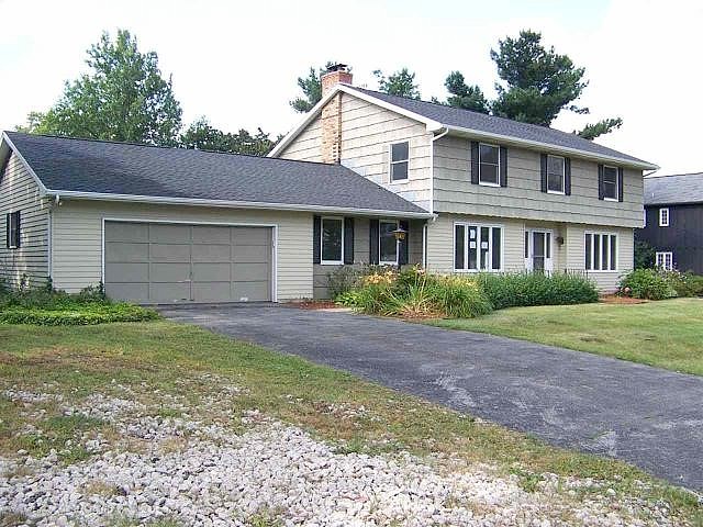 Orchard Heights, South Bend, IN 46614 