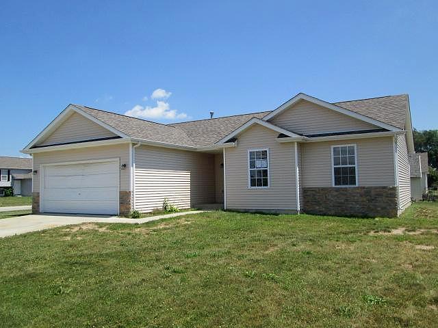 Charlie Dr, Westville, IN 46392 