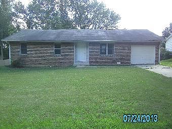 Hillview, Columbus, IN 47201 