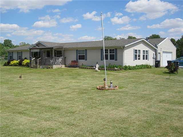 S Henley Ave, Carthage, IN 46115 