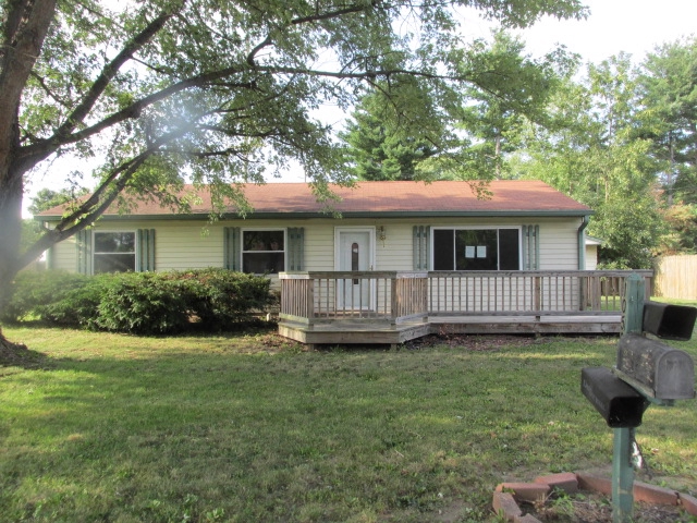 1050 Ross Ct, Franklin, IN 46131 