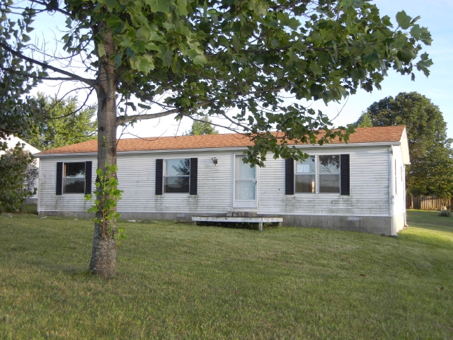 630 W Pump Station Rd, Salem, IN 47167 