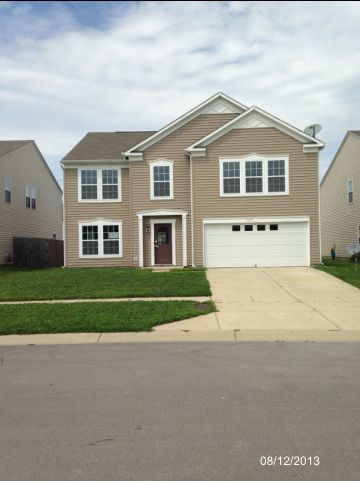 2902 Seasons Dr, Greenwood, IN 46143 