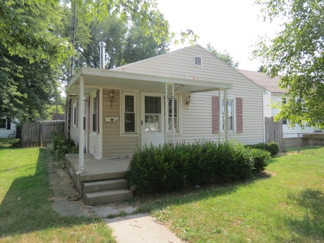 1906 S Rosemont Ave, Muncie, IN 47302 