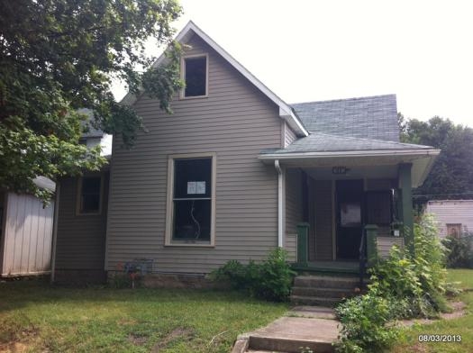 618 Park Ave, Anderson, IN 46012 