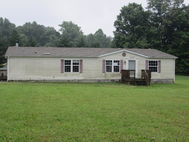 8423 Indian Bluff Rd NE, Georgetown, IN 47122 