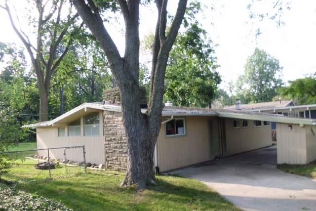 4755 Blum Dr, Fort Wayne, IN 46835 