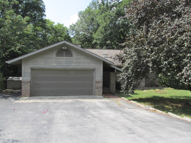 1870 W Shore Dr, Martinsville, IN 46151 