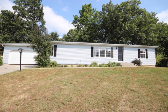 1500 Sedgewick Ct, Elkhart, IN 46516 