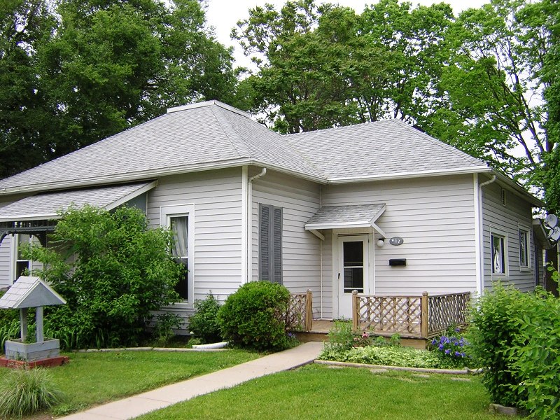 912 W. Market St., Crawfordsville, IN 47933 