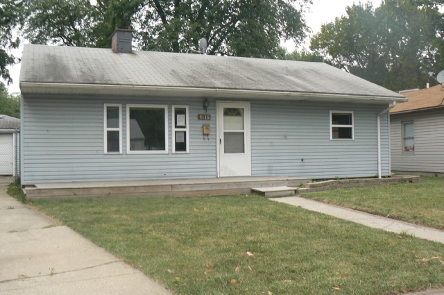 8116 Wicker Park Dr, Highland, IN 46322 