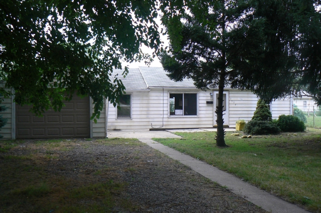 1334 172nd Street, Hammond, IN 46324 