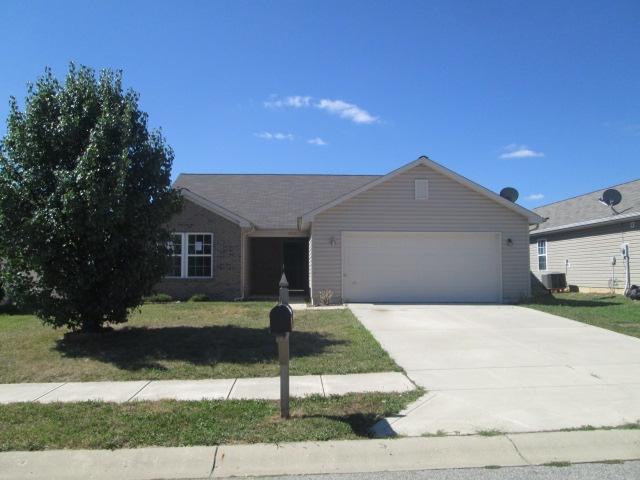 5580 Sweet River Dr, Indianapolis, IN 46221 