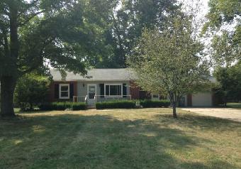 913 Woodhill Dr, Indianapolis, IN 46227 