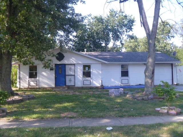 5825 Gateway Dr, Indianapolis, IN 46254 