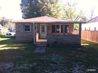 2826 Dewey St, Anderson, IN 46016 