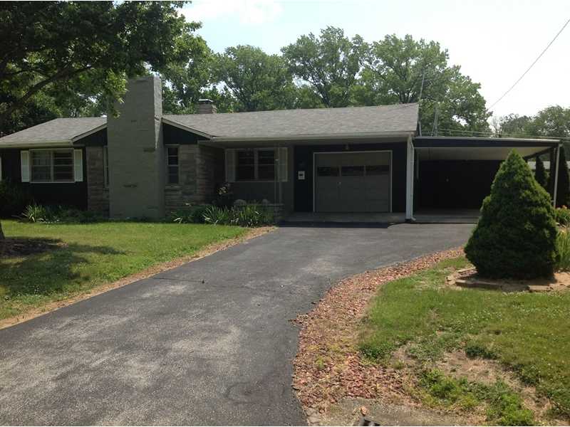 905 Maple Drive, Rockville, IN 47872 