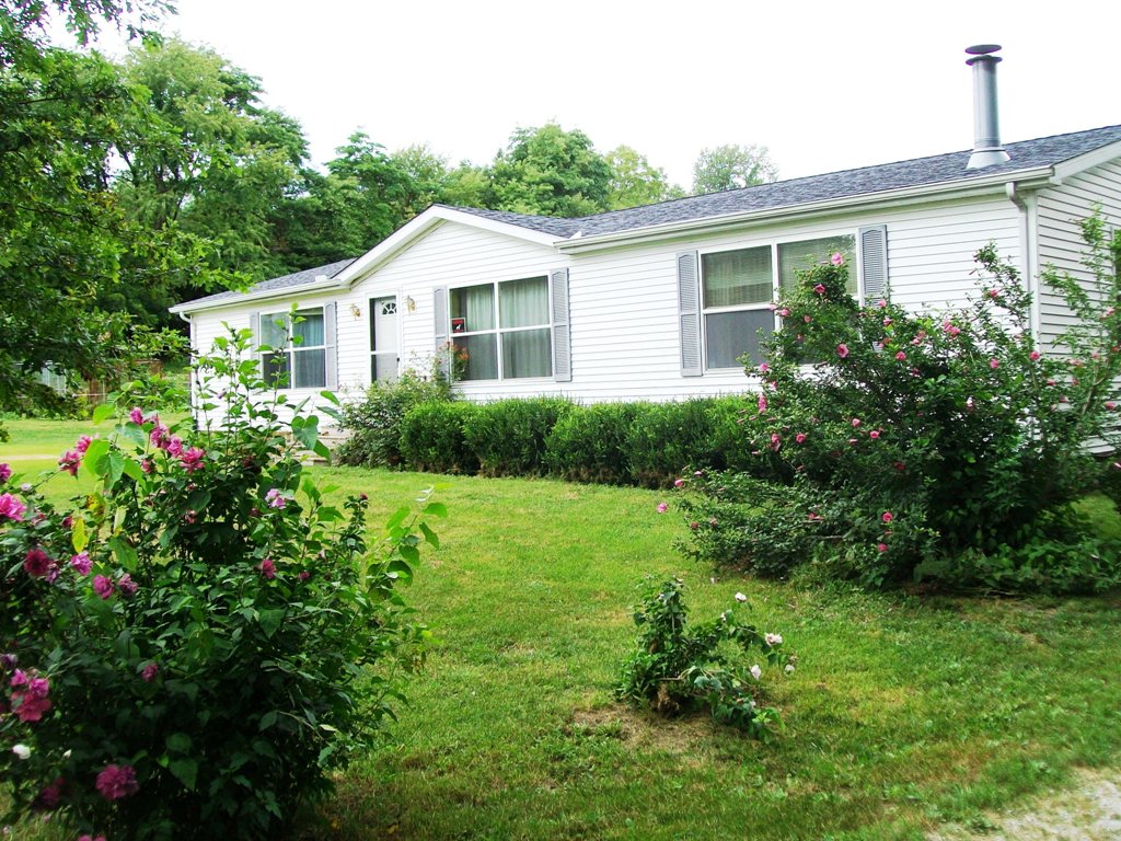 176 W. Middle, Rosedale, IN 47874 