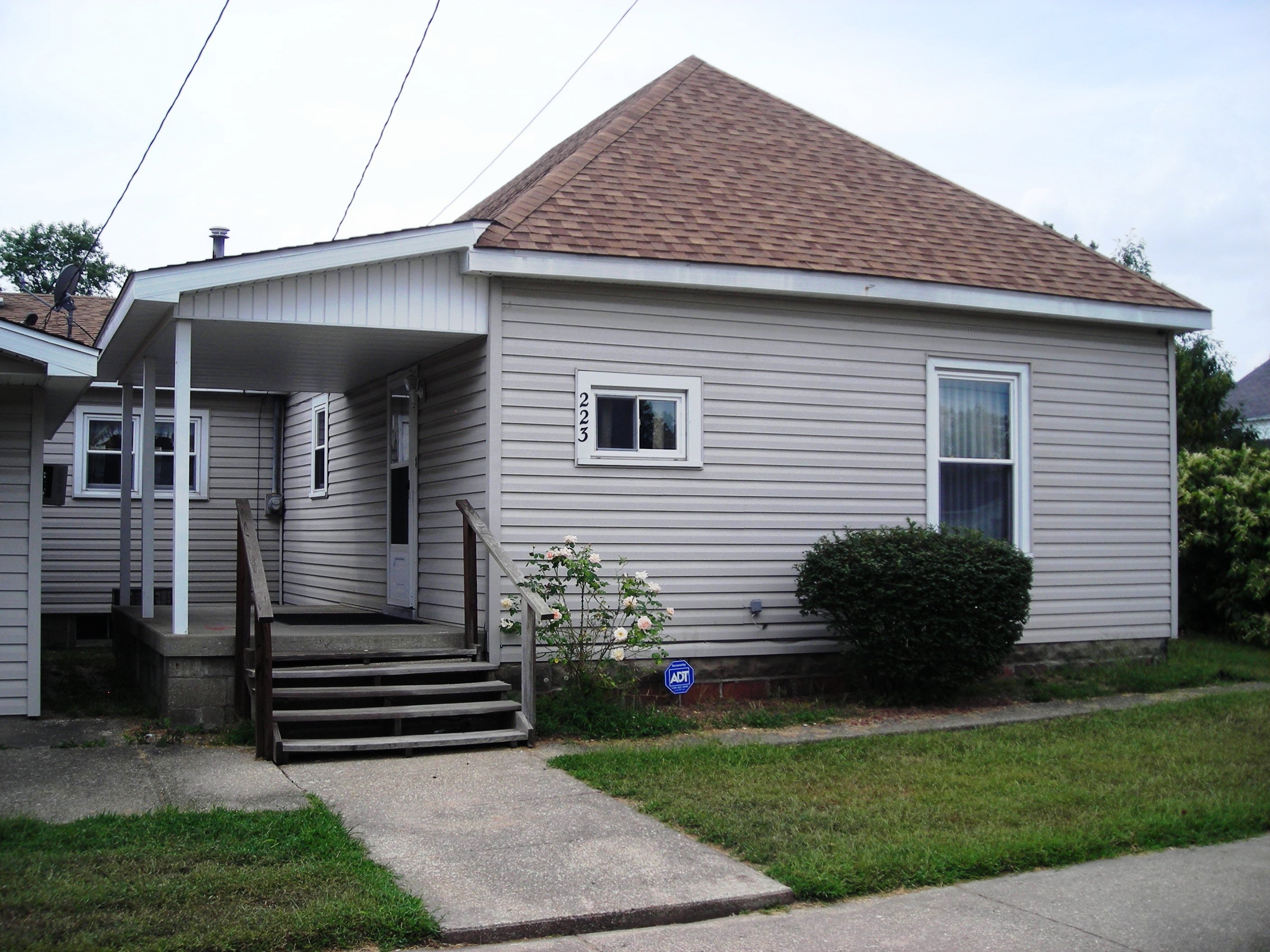 223 S. 3rd St., West Terre Haute, IN 47885 