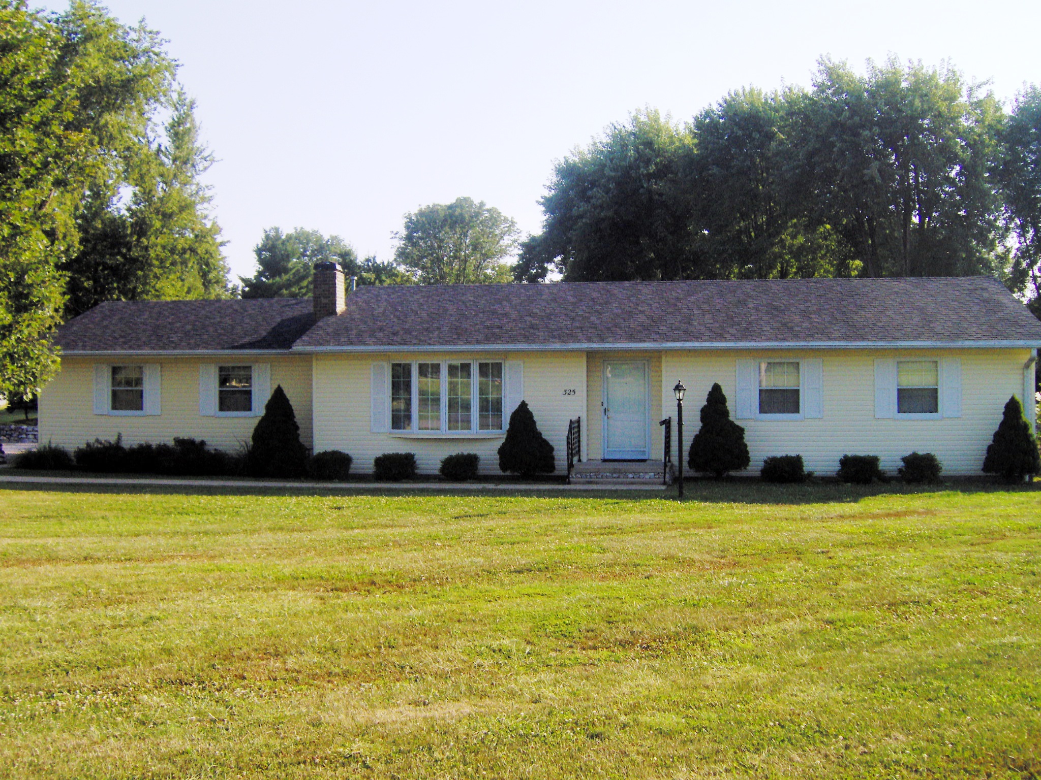 325 S. Lakeview Place, West Terre Haute, IN 47885 