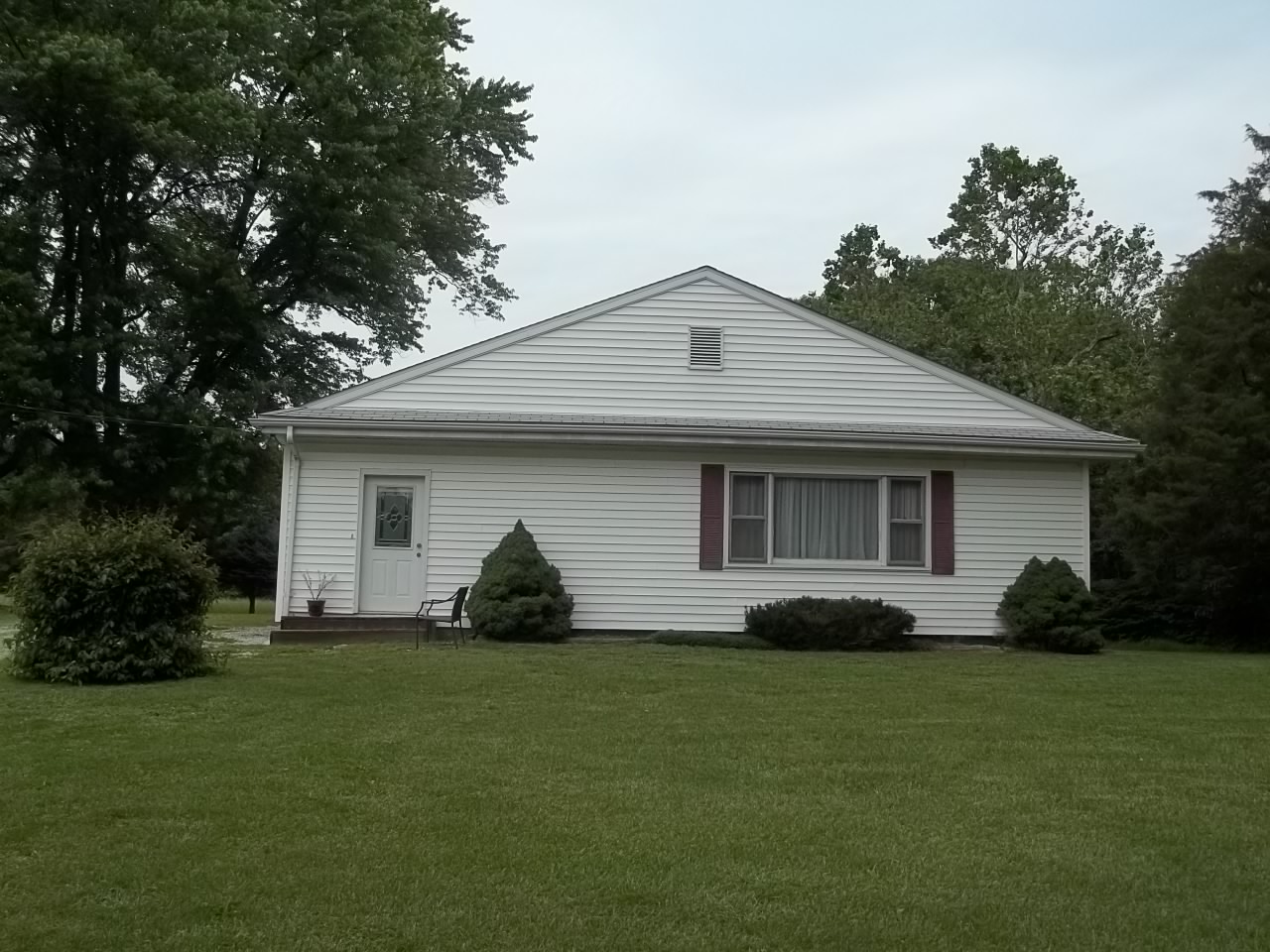 2544 E. 1510 S., Clinton, IN 47842 