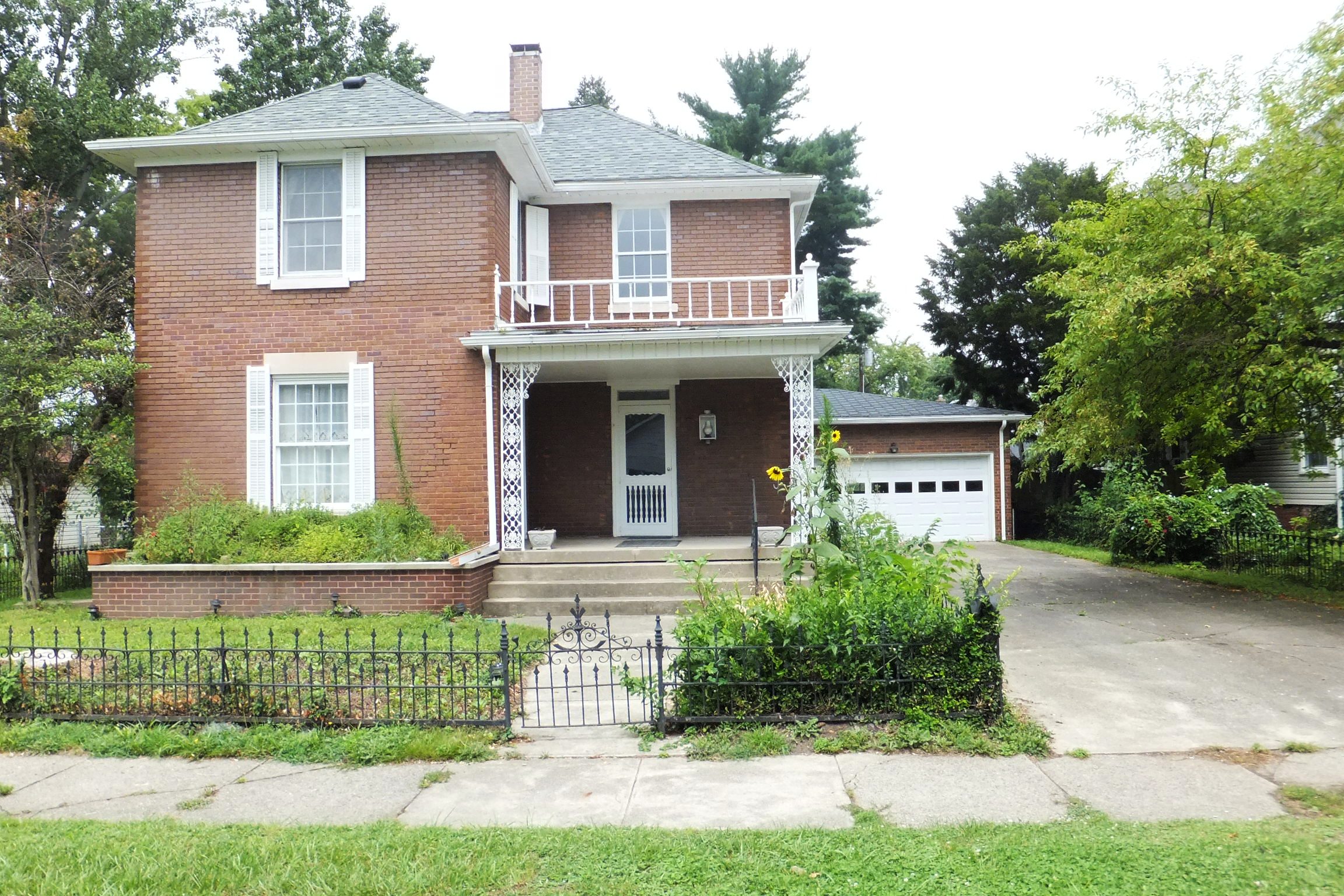 619 Walnut, Clinton, IN 47842 