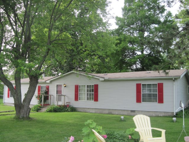 812 E Hendrix, Brazil, IN 47834 