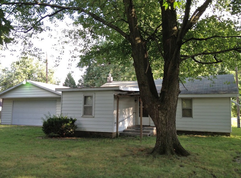 2241 6th Avenue, Terre Haute, IN 47807 