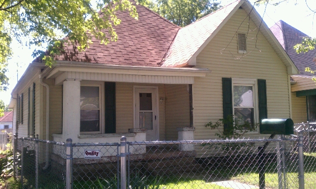 1565 8th Avenue, Terre Haute, IN 47807 