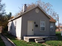 39 S 13 1/2 St, Terre Haute, IN 47807 