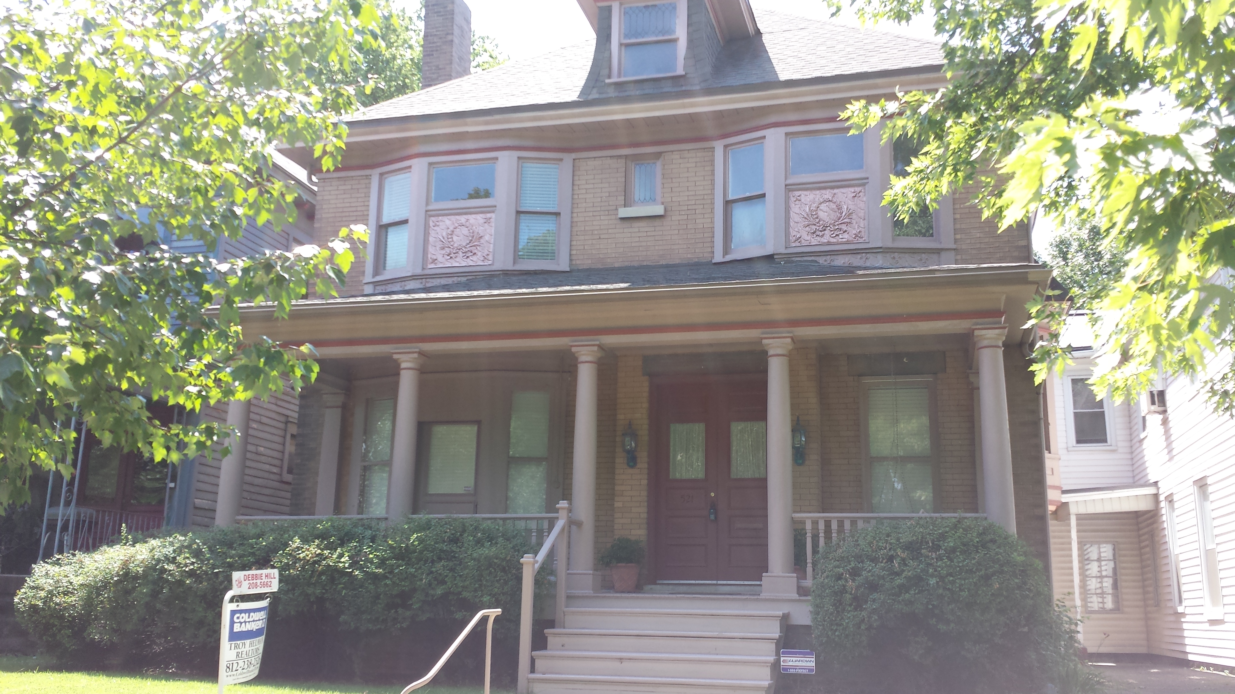 521 S 5th Street, Terre Haute, IN 47807 