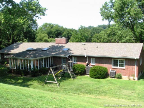 736 Farquar Ave, Corydon, IN 47112 