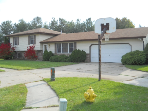 1837 College Manor Dr, Goshen, IN 46526 