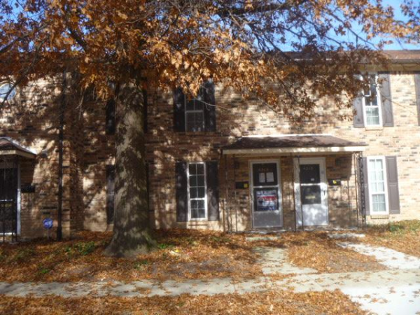 4216 Greenway Dr, Indianapolis, IN 46220 