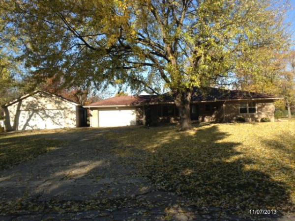 515 Vermillion Ct, Anderson, IN 46012 